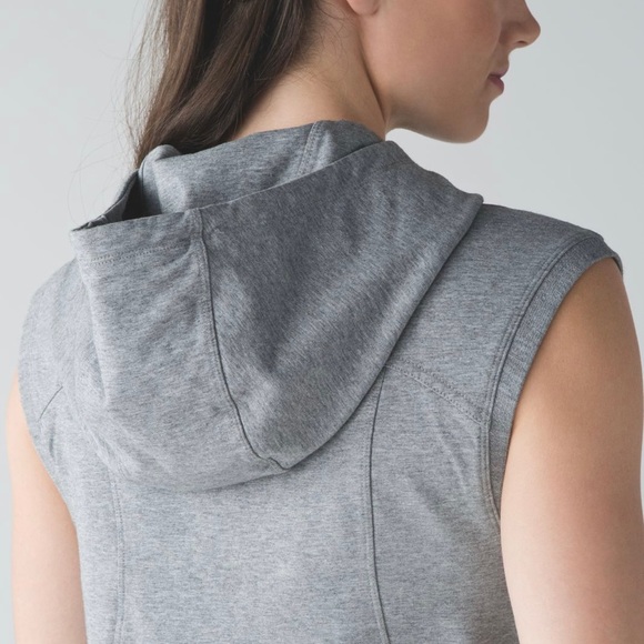Very good used condition Lululemon sleeveless Bliss hoodie in heathered grey. - Picture 6 of 6